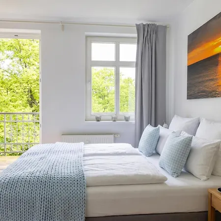 Stilvolles Apartment Mit Wintergarten, Balkon & Parkblick - Villa Kaethe Am Kurpark רוסטוק