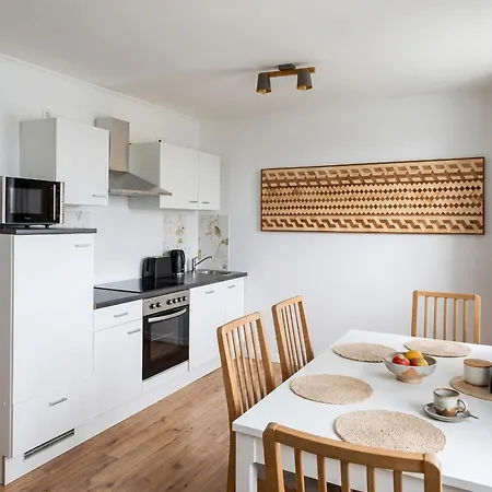 Stilvolles Apartment Mit Wintergarten, Balkon & Parkblick - Villa Kaethe Am Kurpark * Росток